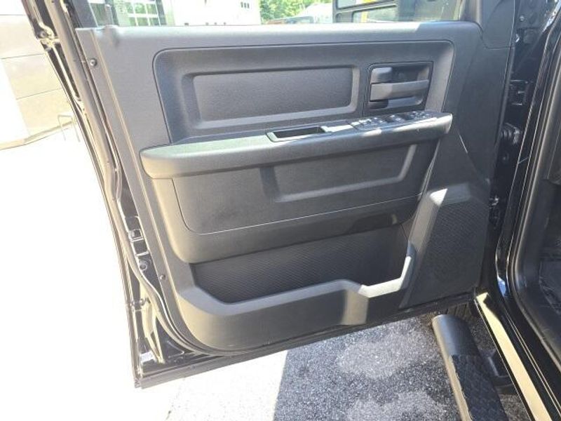 2025 Ram 3500 Tradesman photo 9