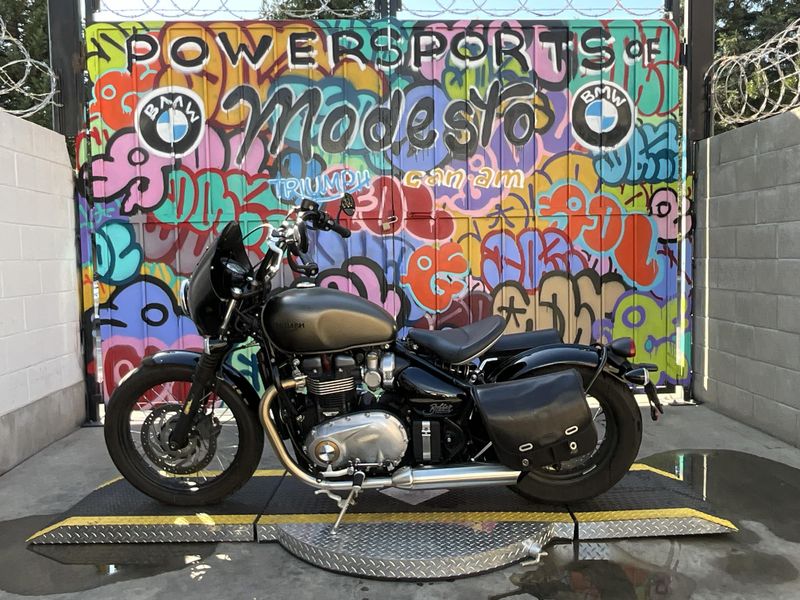 2017 Triumph BONNEVILLE BOBBERImage 3