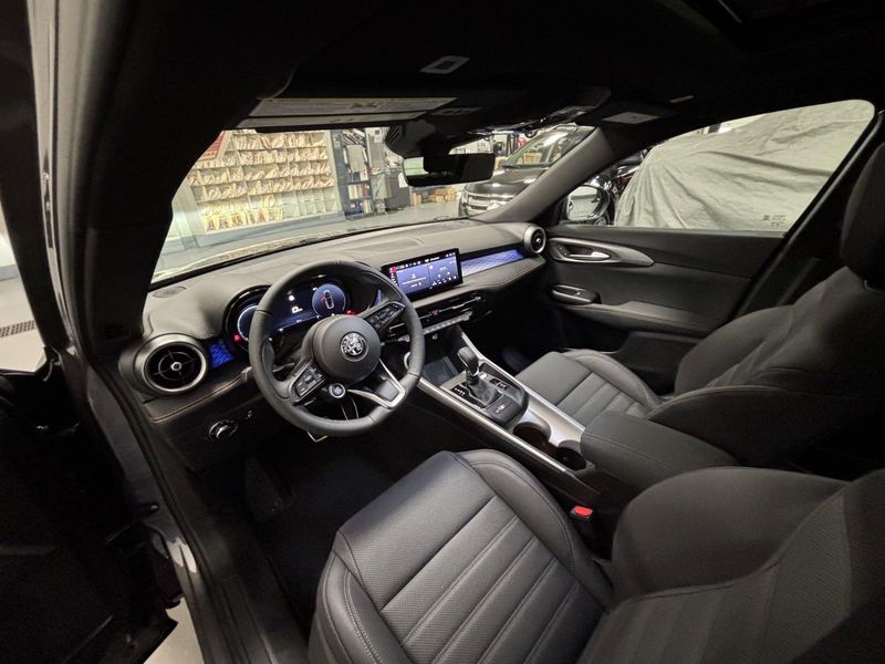 New 2025 Alfa Romeo Tonale AwdImage 5