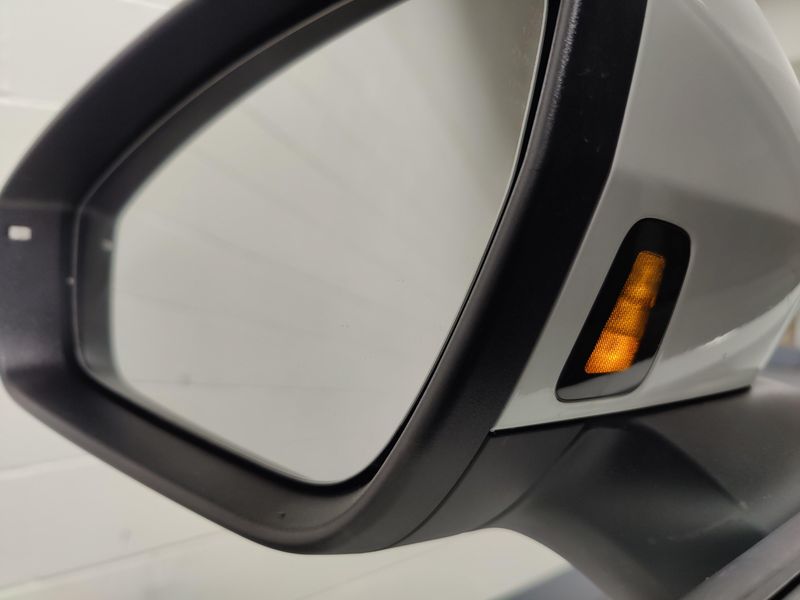 Used 2024 Volkswagen ID.4 62kWhImage 8
