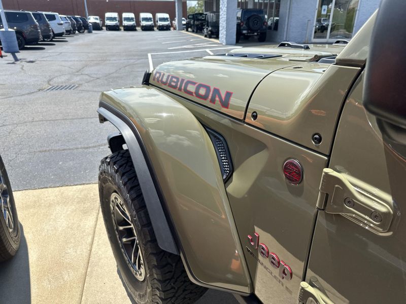 New 2025 Jeep Wrangler 4-door Rubicon XImage 12