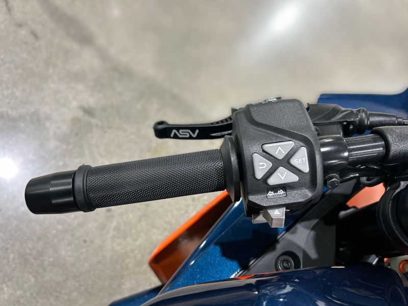 New 2024 KTM RC 390 Image 21