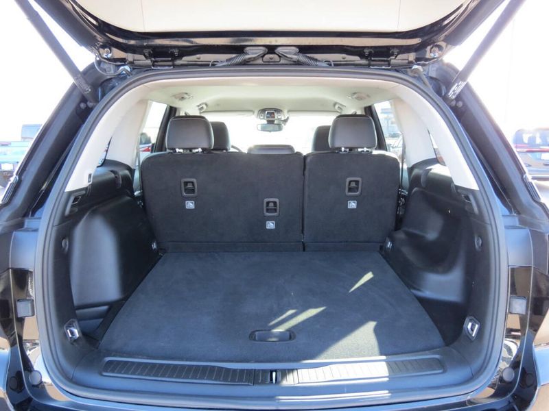 Used 2023 Jeep Grand Cherokee Limited 4x4 4dr SUVImage 28