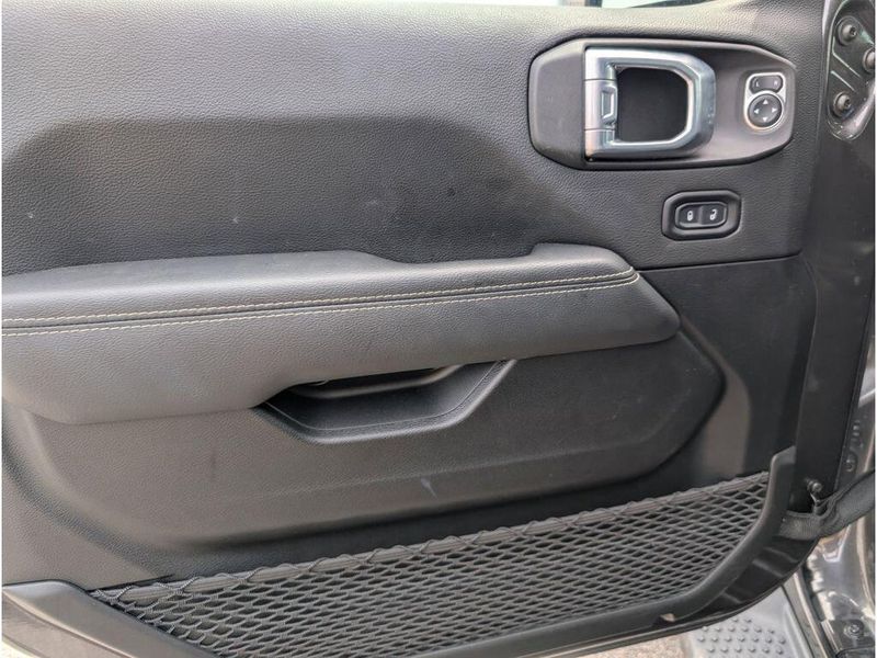2021 Jeep Wrangler 4xE Unlimited SaharaImage 13