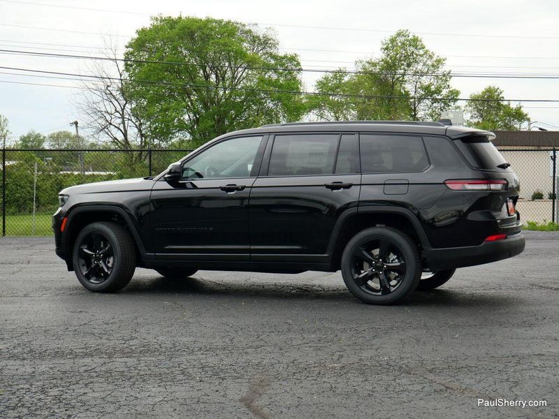 2025 Jeep Grand Cherokee L Altitude X 4x4Image 8