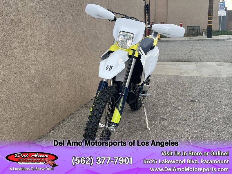 2024 HUSQVARNA FE 350S  in a WHITE exterior color. Del Amo Motorsports of Los Angeles (562) 262-9181 delamomotorsports.com 