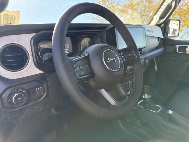 New 2026 Jeep Wrangler 4-door Sport SImage 17