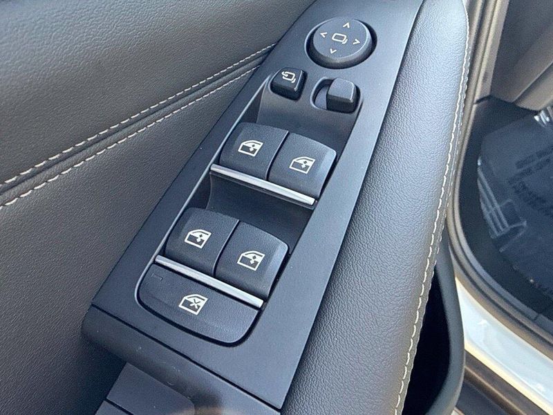 Used 2026 BMW X5 sDrive40iImage 19