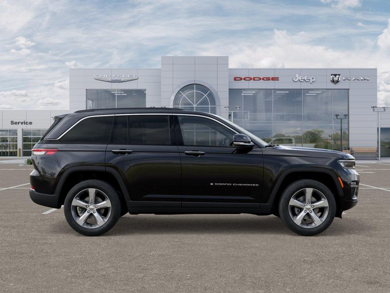 New 2025 Jeep Grand Cherokee Limited 4x4Image 43