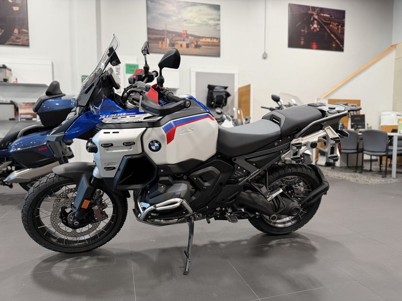 2025 BMW R 1300 GS ADVENTUREImage 2
