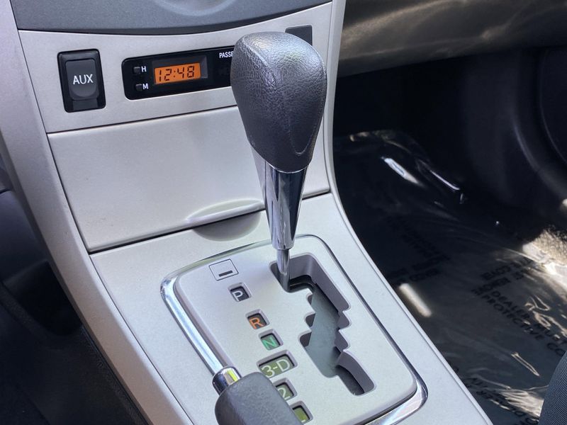 2010 Toyota Corolla SImage 23