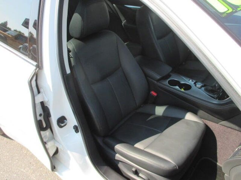 Used 2016 INFINITI Q50 2.0t PremiumImage 24