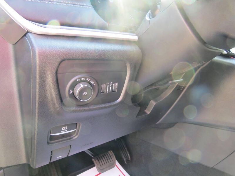 New 2026 Jeep Grand Cherokee Limited 4x4Image 8