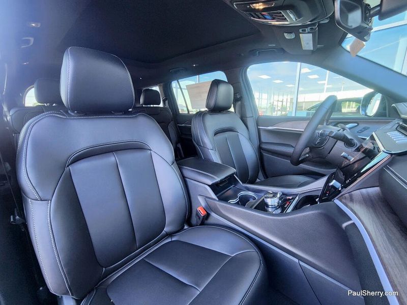 New 2026 Jeep Grand Cherokee Limited Altitude
