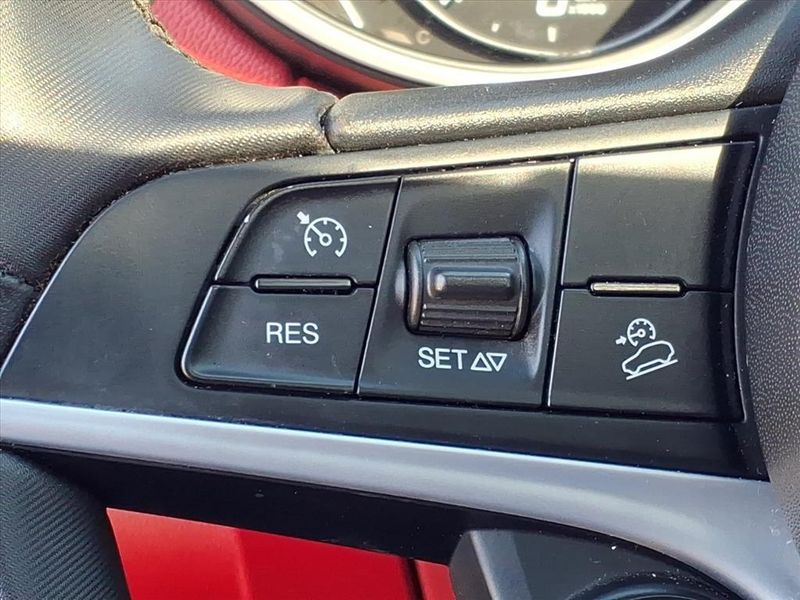 Used 2019 Alfa Romeo Stelvio Ti SportImage 19