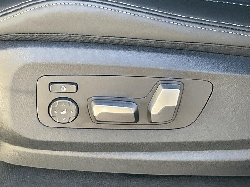 2025 BMW X5 xDrive50eImage 20