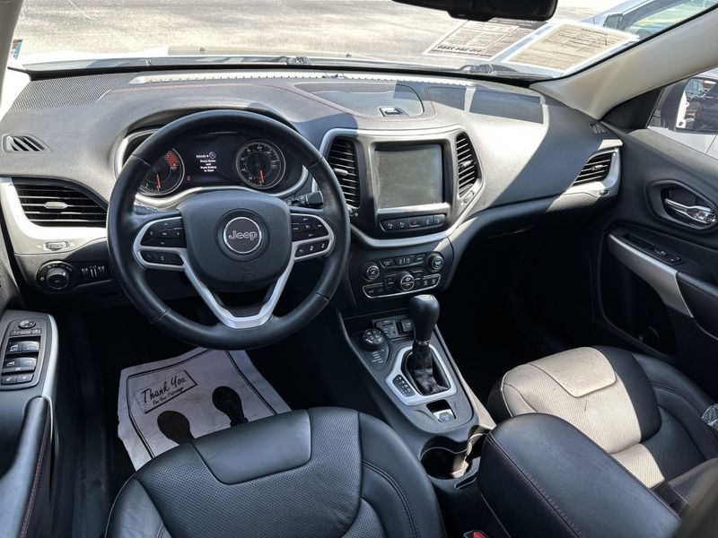 2018 Jeep Cherokee Trailhawk photo 17