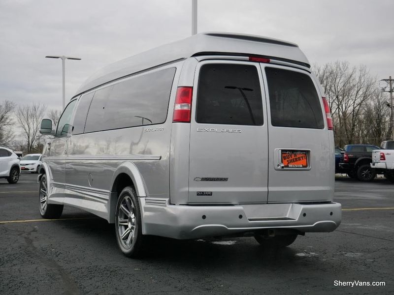 2018 Chevrolet Express 2500 Image 18