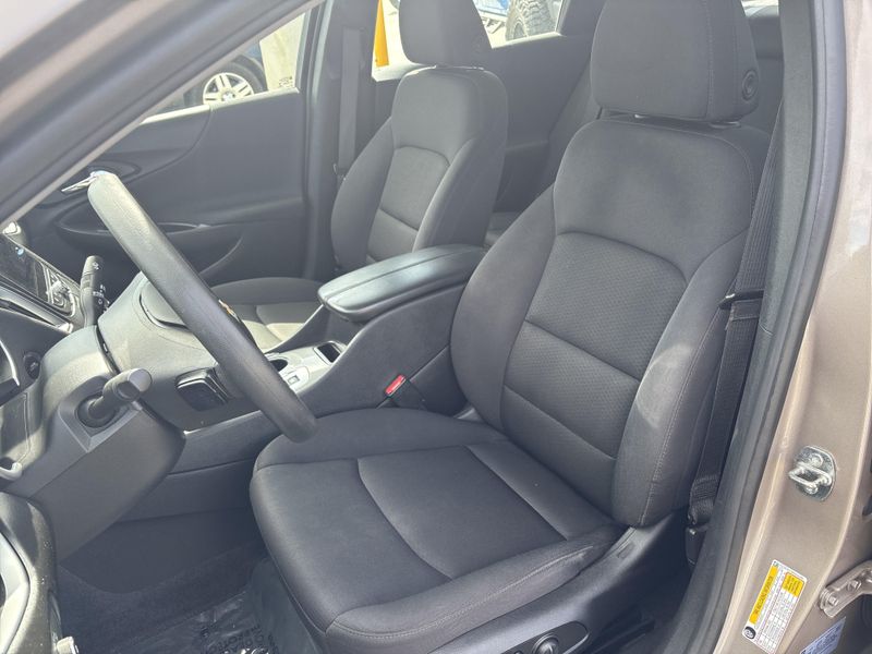 Used 2023 Chevrolet Malibu LTImage 14