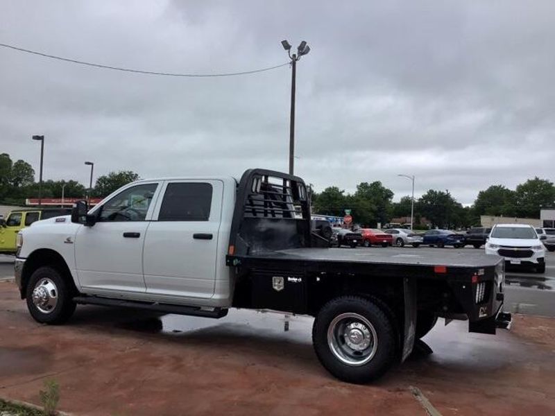 2024 RAM 3500 TradesmanImage 3
