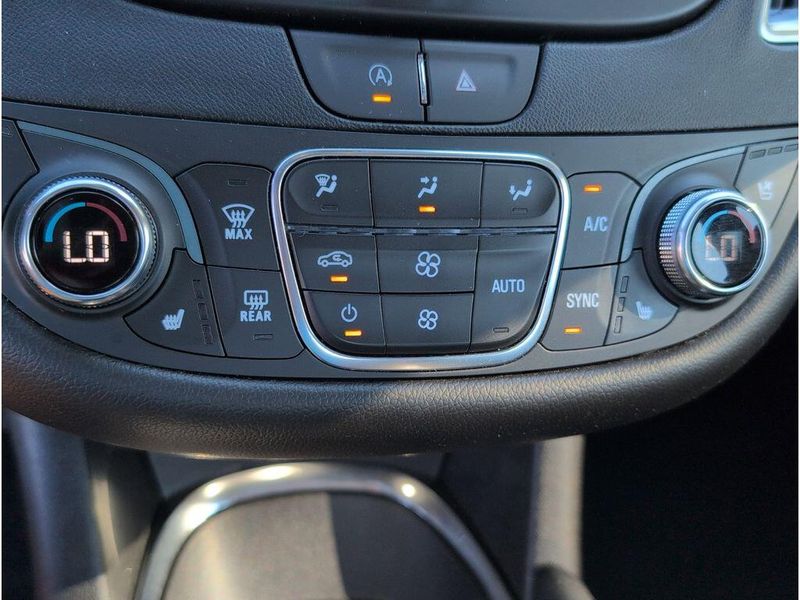 Used 2024 Chevrolet Malibu LTImage 17