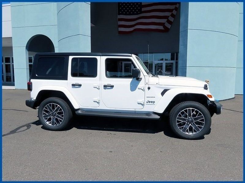 2023 Jeep Wrangler 4xE Sahara 4xeImage 2