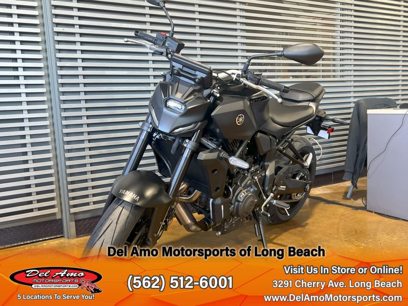 2025 Yamaha MT-07 Image 3