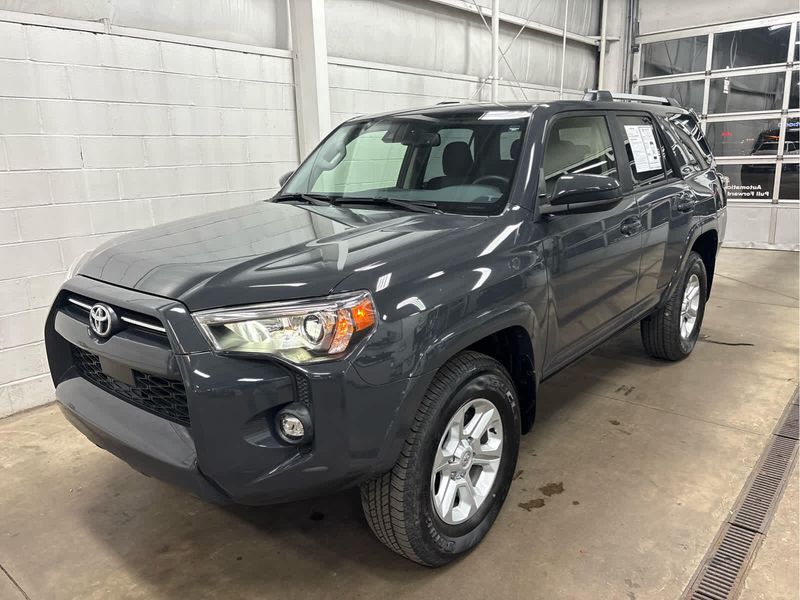 2024 Toyota 4Runner SR5 photo 4