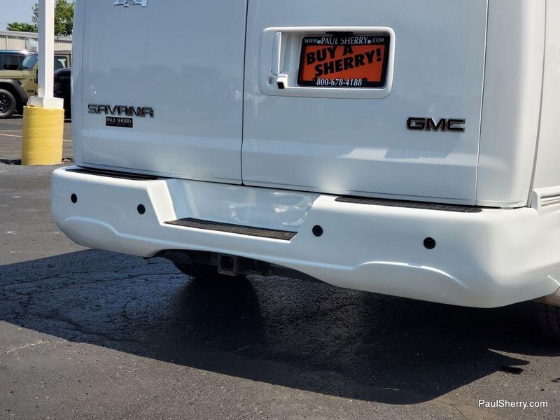 2020 GMC Savana Cargo Image 16