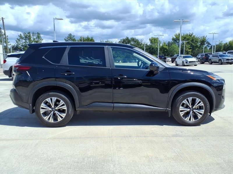 Used 2023 Nissan Rogue SVImage 9