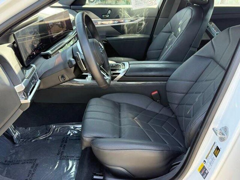 Used 2026 BMW 7 Series 750e xDriveImage 21
