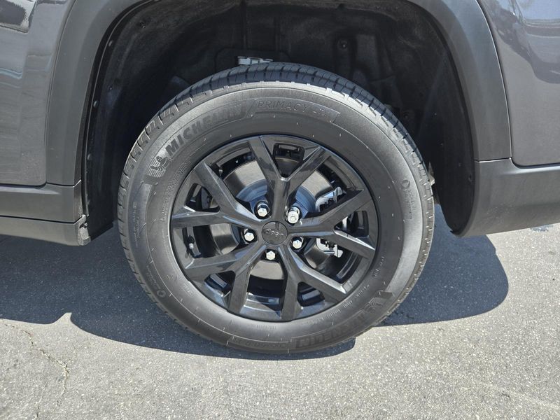 Used 2026 Jeep Grand Cherokee L Laredo Altitude 4x4