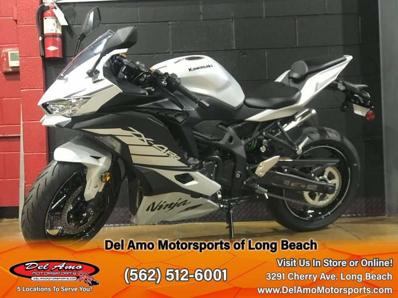 2025 Kawasaki NINJA ZX-4RR ABS Image 9