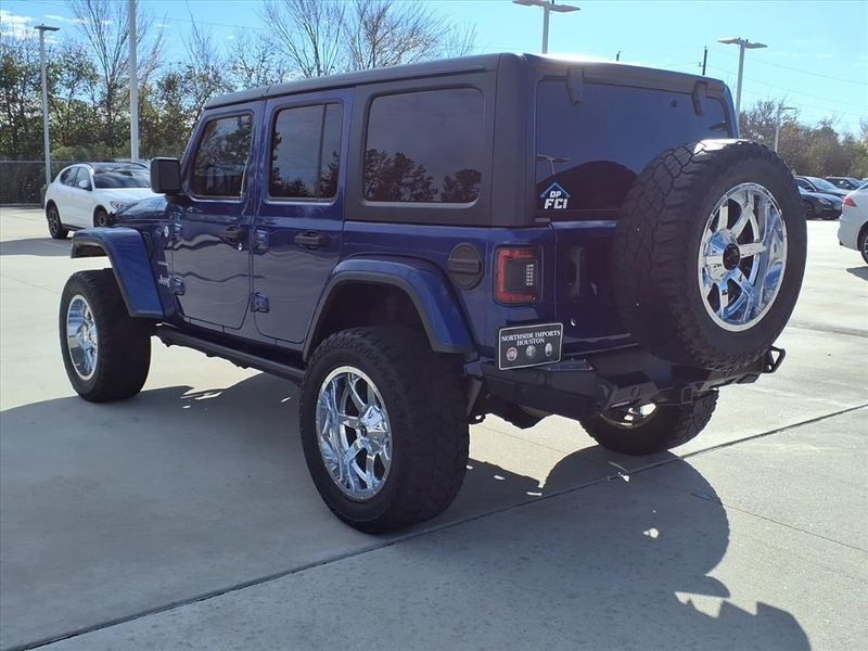 Used 2019 Jeep Wrangler Unlimited SaharaImage 12