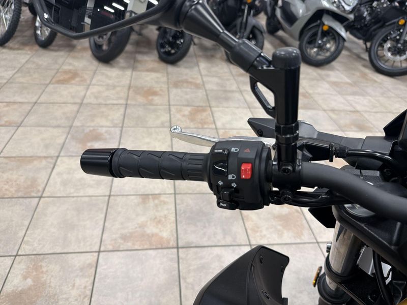 New 2026 Kawasaki Z500 ABS Image 22