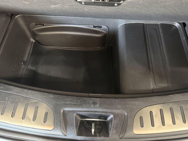 Used 2018 Dodge Durango SRTImage 8