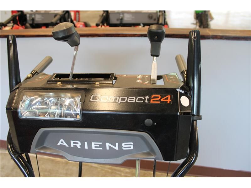 Used 2018 ARIENS ST24CMPT Image 5