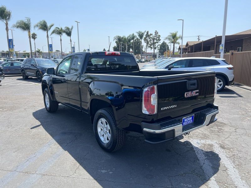 2016 GMC Canyon 2WDImage 2