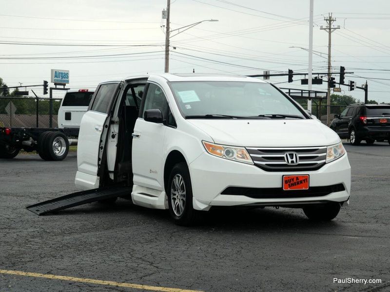 2013 Honda Odyssey EX-L photo 6