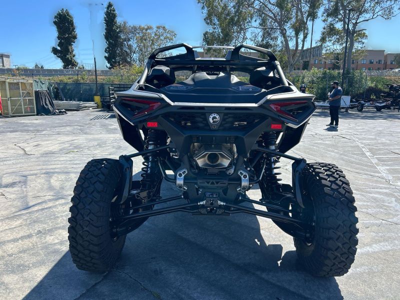 New 2026 Can-Am MAVERICK R X RC WITH SMART-SHOX 999T DCT Image 14