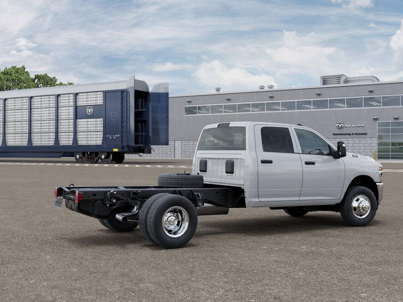 New 2026 RAM 3500 Chassis TradesmanImage 38