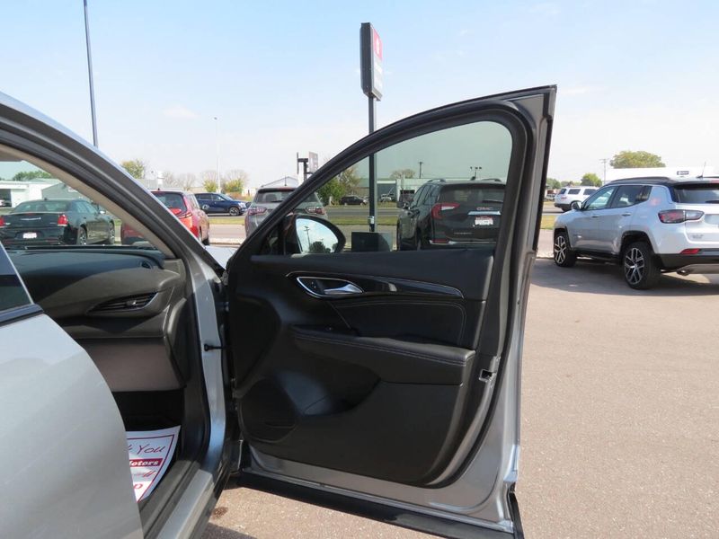 Used 2023 Buick Envision Essence AWD 4dr CrossoverImage 29