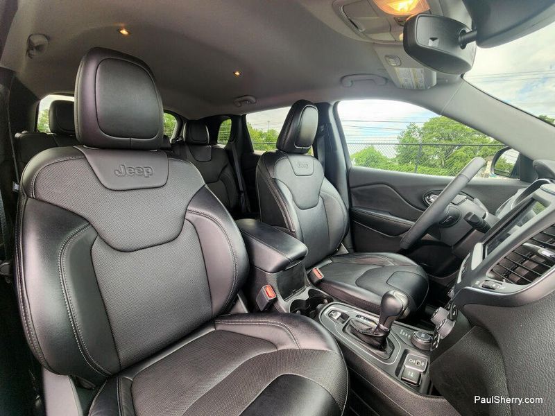 Used 2022 Jeep Cherokee Latitude Lux