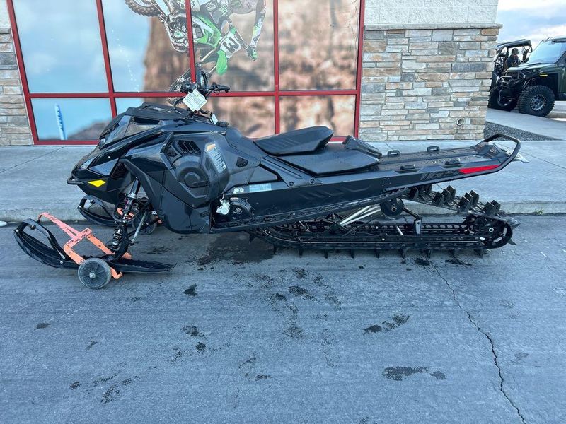 New 2025 Ski-Doo SUMMIT EDGE 850 S HAC 165 3P4F 850 ETEC 165 30 