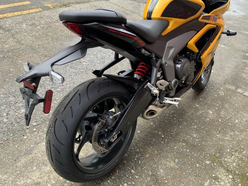 2026 Triumph DAYTONA 660