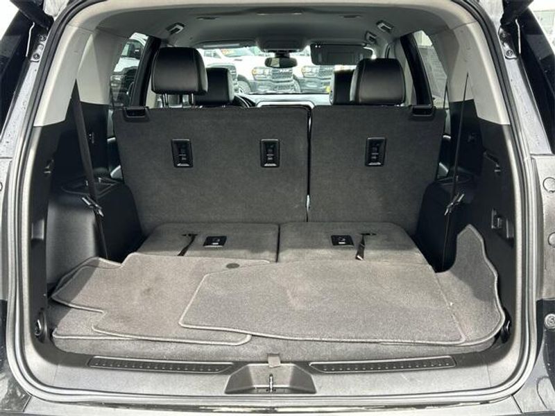 Used 2022 GMC Acadia SLTImage 16