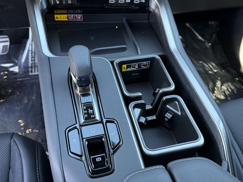 New 2026 Lexus TX 500h F SPORT Performance LuxuryImage 24