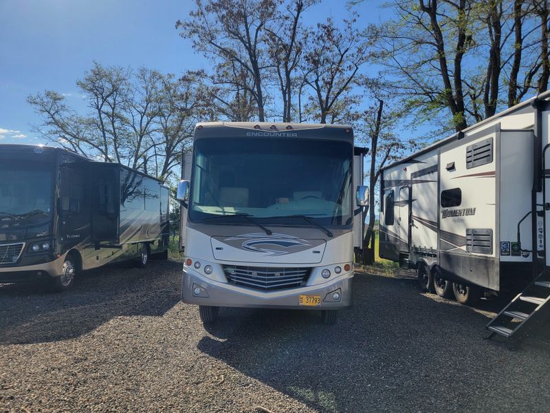 Used 2011 COACHMAN BY FOREST R ENCOUNTER 37-TZ Image 3