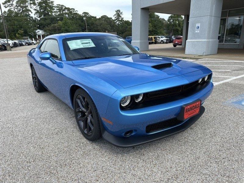 2023 Dodge Challenger GtImage 1