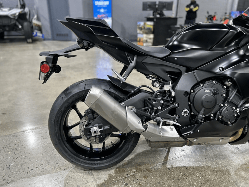 New 2025 Yamaha YZF-R1 Image 11